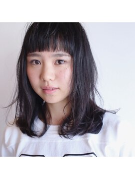 ツイギー 宮西店(TWiGGY) ベビーフェイスだからこそピッタリなログスタイル