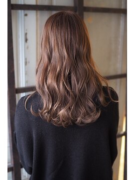 リタへアーズ(RITA Hairs) [RITA Hairs]3Dカラーx極細ハイライトxシルバーグレージュ♪