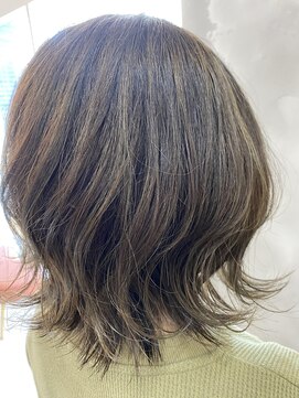 ポノ(pono) ハイライトでより外国人風カラーを！