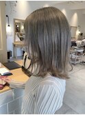 ハイトーングレージュ