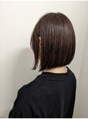 切りっぱなし前下がりボブ