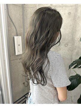 ワルム(warme) ほんのりオリーブグレージュ