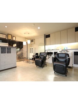 【緑橋/鴫野】男性も女性も歓迎♪40年以上のキャリアを誇るスタイリストがワンランク上の美を叶えます◎