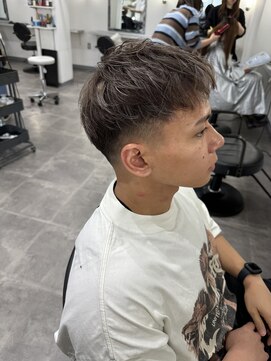 ホリー(HOLLY) コントラストハイライト×ローフェードショート