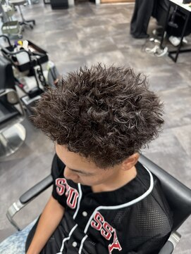 メンズサロンドットリアン(dot. lien) ツイストパーマボックスショートスパイキーショート短髪フェード