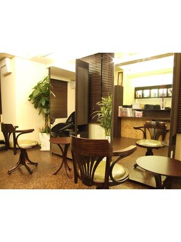 大通/西11丁目◇隠れ家プライベート空間で特別なサロン時間を◎質にこだわるedol透明感カラー導入♪