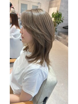 エヌ 武庫之荘店(enu) 韓国風くびれレイヤー