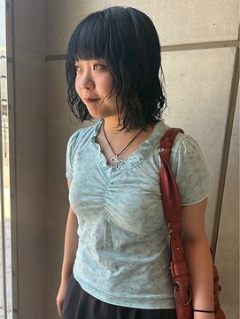 エトレ(etore) 透明感サファイアブルー/ミディアム/レイヤーカット