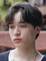 レタッチバイフィフス(RETOUCH by fifth)&nbsp;センターパートニュアンスパーマワンカールパーマ韓国コンマヘア