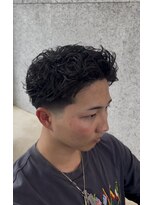 ストゥー(StueW.)&nbsp;ピンパーマ × テーパーフェード