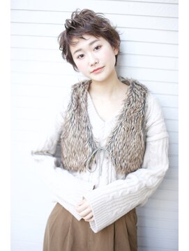 ウィーブス セタガヤ(weaves -SETAGAYA-) ［weaves-SETAGAYA-］クセ毛パーマショートスタイル