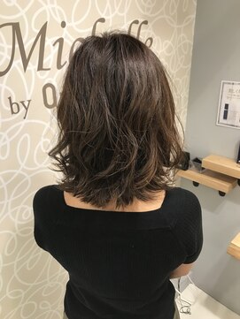 ミッシェル アフロート(michelle afloat) 20代30代40代50代ふんわり小顔レイヤーラフ外ハネひし形