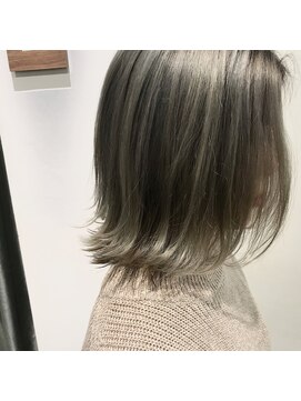 ギグス 栄店(gigs) プラチナグレイ