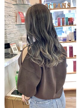 ハグ 横浜(HUG) コントラストハイライト　ホワイトグレージュ