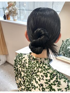 ミラ(Mila) 艶々タイト個性派アレンジ☆