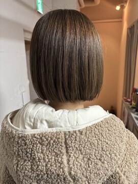 トクテ 高円寺(tokute) ぱつっとボブ/ハイライト/グレージュ/白髪ぼかし