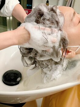 パーティー PAR-TY 阪神西宮店の写真/【口コミ多数】リピーター続出◎頭皮の汚れをすっきり落とし、髪も心も癒される極上の癒しをお届け…。