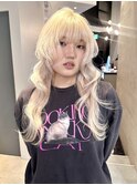 ロングレイヤーホワイトブロンド！