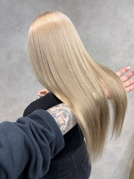 サニー 渋谷(SUNNY) ミルクティーベージュハイトーン、ダブルカラーレイヤーカット、