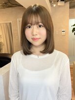サンルーム(SUN room) フェイスレイヤーモカブラウン顔周りカットミディアムレイヤー
