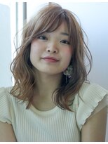 アートプラス(ART+)&nbsp;【ART+】岸本英樹　大人可愛い　立体感で見せる重軽ウェーブ