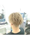 メンズ　ショート　スパイラル　ブリーチ　カラー　イルミナ　
