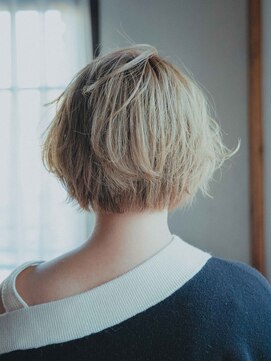 ヘアアンドリラクゼーション シャッセ(Hair&Relaxation SASE) 大人ショートボブ