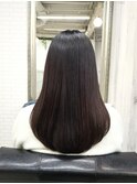 毛先がまとまるカット　ストレート　ワンカール　セミロング