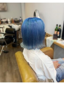 トルチェ(toRtue) 外ハネボブ　アクアブルー　ブルーグラデーション