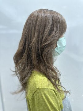 エディット アンド 緑地(Edit&) 脱白髪染めハイライト、大人ハイライト、デザインカラー