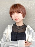 ショート×顔周り×前髪×シルキーベージュ×グレージュカラー