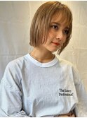 ダメージレスなブリーチカラーで作るベージュカラー
