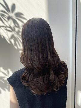 ステア ケース(stair case) 韓国巻きセミロングレイヤーカット髪質改善トリートメント