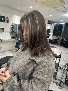 キング 高槻(K!ng) 縮毛矯正髪質改善ハイライトレイヤーカット枚方美容室エクステ