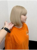 抜きっぱなし風ブロンド×ボブ