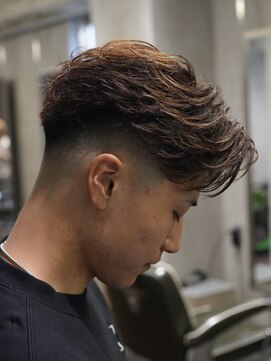 スキルメイト 天神(SKILL MATE) フェザーショート スキンフェード