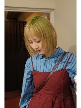 オーパスバイアンブルリュクス 池袋(Opus by ambleluxe) タッセルボブ/ケアブリーチ/ライムグリーン