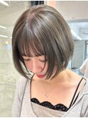 原宿　オリーブグレー　くびれボブ　レイヤーボブ　ケアブリーチ