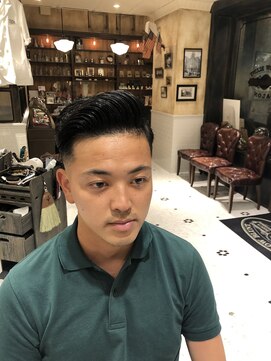 ルドローブラントオオサカ(LUDLOW BLUNT Osaka) スキンフェードサイドパート