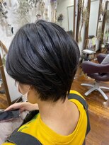 美容室 メザミー MESAMIES クセを活かした丸みひし形コンパクトショートボブノーブル小顔