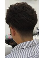 メンズヘアーサロン ツイン&nbsp;襟足すっきり刈り上げビジネスナチュラルメンズパーマ