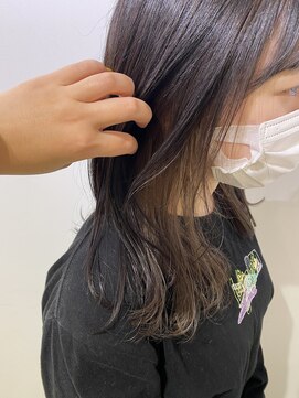 アドラーブル 万代店 (adorable) 【ブリーチなしインナーカラー】柔らかラベンダーグレー10代20代