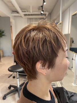 シキ 戸塚(Shiki.) ショート 白髪ぼかし