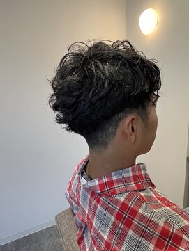 ミリ 国分寺(Mili) くせ毛を活かした【メンズ】2ブロックスタイル