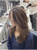 マチルダボブ前髪ハイライトグレージュ