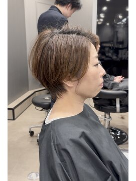 ハルキ ミナト ジャパン オオサカ(HARUKI MINATO japan OSAKA) 30代40代50代小顔似合わせカットくびレイヤーエモージュ大人可愛