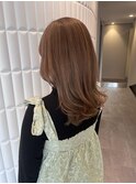 ピンクベージュ