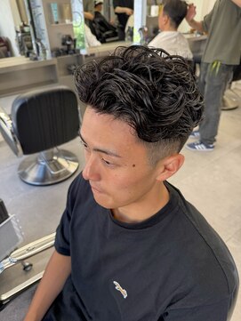 グルーマーズトウキョウ(GROOMER/S TOKYO) 神保町ブルーブラック韓国マッシュセンターパートメンズパーマ