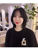 韓国レイヤーボブカット前髪顔まわりカットブルーブラックカラー