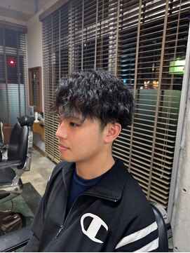 ワンワンオー バーバーショップ コンチネンタル(@110 BARBER SHOP continental) 緩めカルマスパイラル